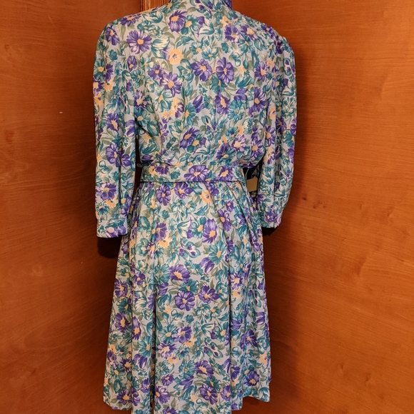 80s Floral Shirtwaist Dress - Picture 9 of 12